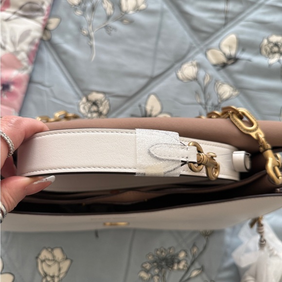 Runway Coach White Soft Chain Tabby Shoulder Bag 35 NWT - Picture 5 of 13